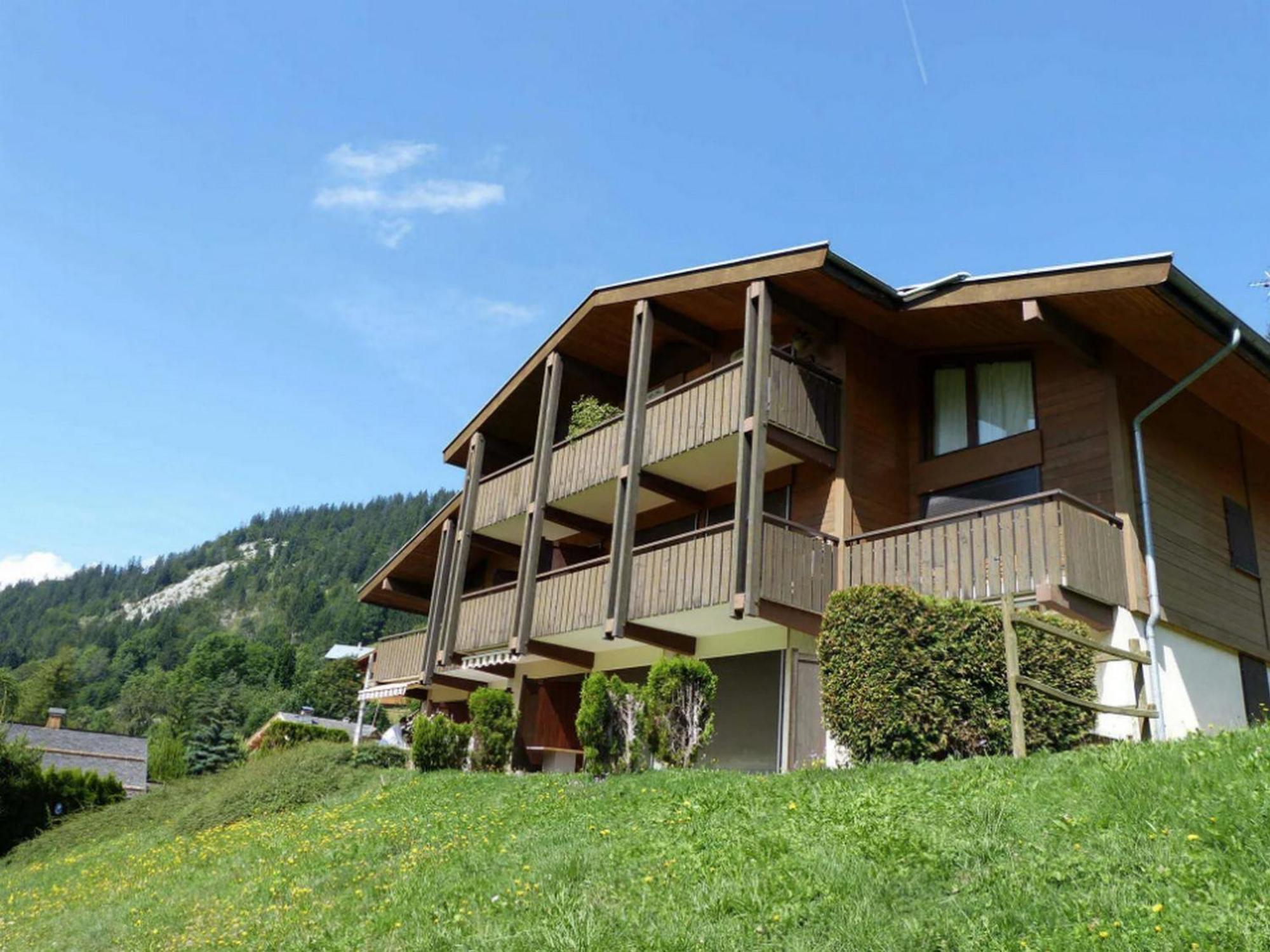 Cosy Avec Terrasse, Parking Et Vue Montagne A - Fr-1-459-220 Appartement *